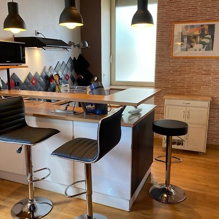 Duplex De La Republique Lägenhet Millau Exteriör bild